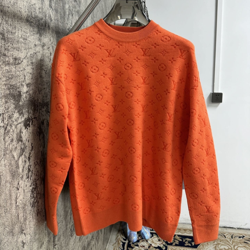 l0vis Vvtt0n sweater